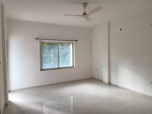 Room in  Apartment at Mirchandani Palms, Rahatani – for Rent