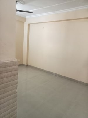 3 BHK Builder Floor For Sale in Aliganj