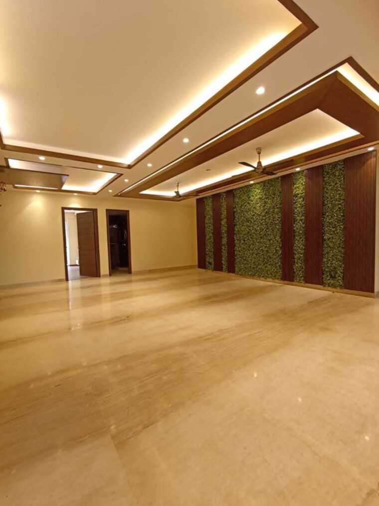 Room, unitech-south-city-ii 5 Bedroom 4500 Sq.Ft. Builder Floor In Sector 50 Gurgaon 10238315