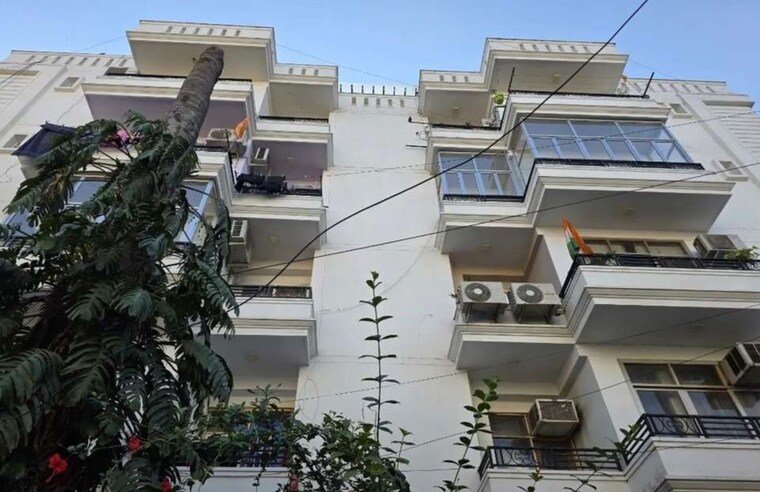 Exterior View, hazratganj 3 Bedroom 1500 Sq.Ft. Apartment In Hazratganj Lucknow 10238314