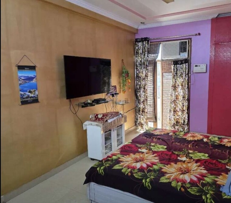 Bedroom, hazratganj 3 Bedroom 1500 Sq.Ft. Apartment In Hazratganj Lucknow 10238314