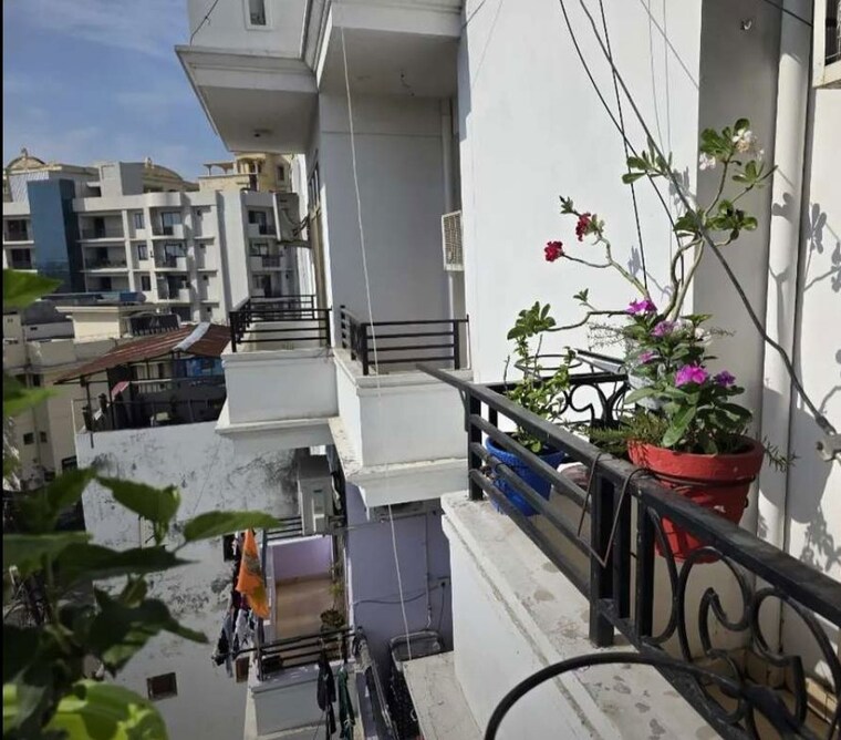 Exterior View, hazratganj 3 Bedroom 1500 Sq.Ft. Apartment In Hazratganj Lucknow 10238314