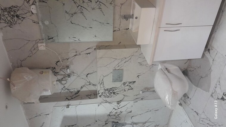 Bathroom, unitech-south-city-ii 4 Bedroom 4500 Sq.Ft. Builder Floor In Sector 50 Gurgaon 10238325