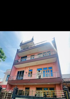 6 BHK + Extra Room Independent House For Sale in XU 1 Greater Noida