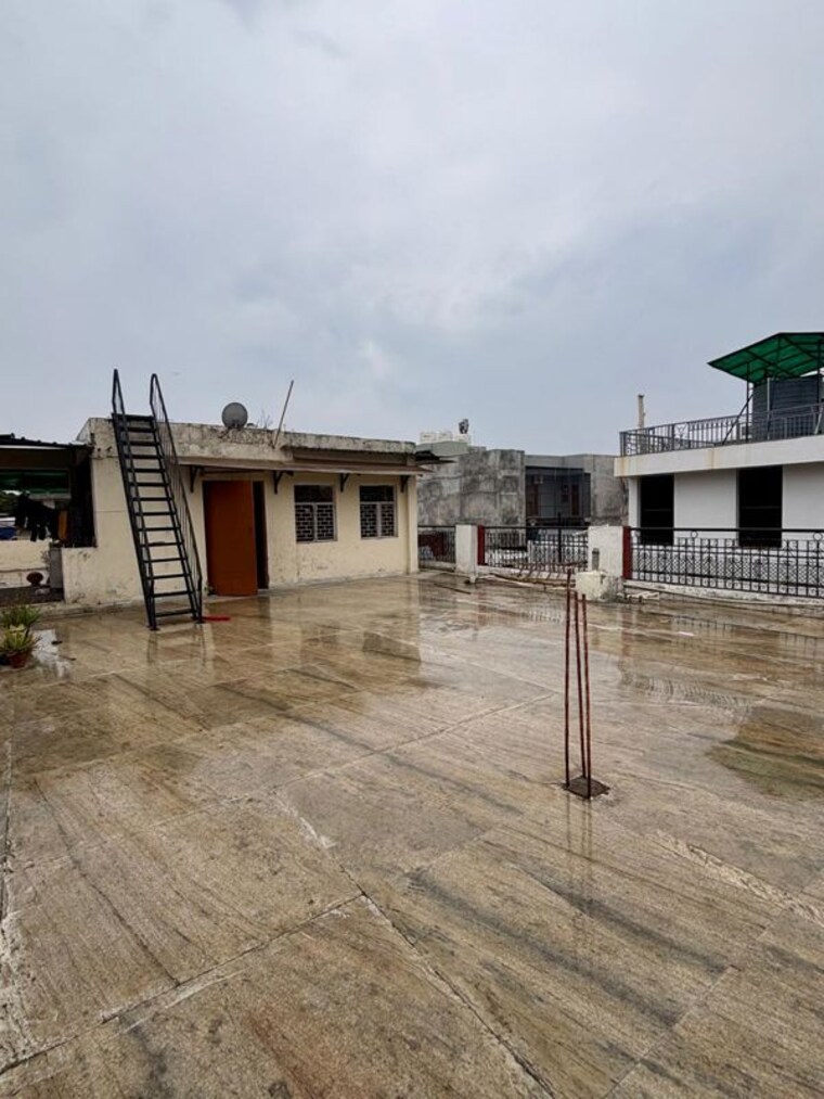 Exterior View, sector 55 6+ Bedroom 375 Sq.Mt. Independent House In Sector 55 Noida 10238348