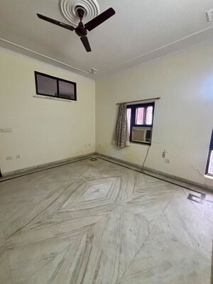 6+ BHK Independent House For Sale in Sector 55