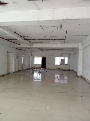  Warehouse For Rent in Sector 63