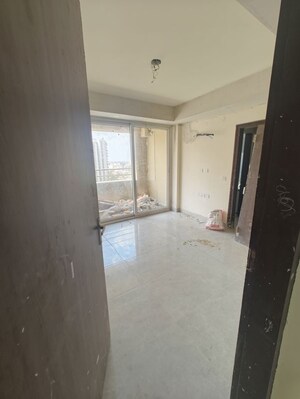 Room in 3 BHK Apartment at Terraza Greens, Mansarovar – for Rent
