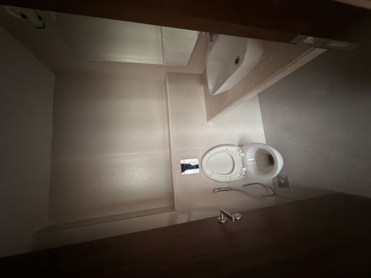 Bathroom, courtyard-by-narang-realty-and-the-wadhwa-group 2 Bedroom 1000 Sq.Ft. Apartment In Pokhran Road No Two Thane 10238349