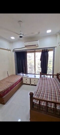 1.5 BHK + Pooja Room Apartment For Rent in Santacruz East