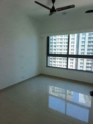 Room in 3 BHK Apartment at Kalpataru CHS, Kapur Bawdi – for Rent