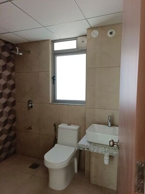 Bathroom in 3 BHK Apartment at Kalpataru CHS, Kapur Bawdi – for Rent