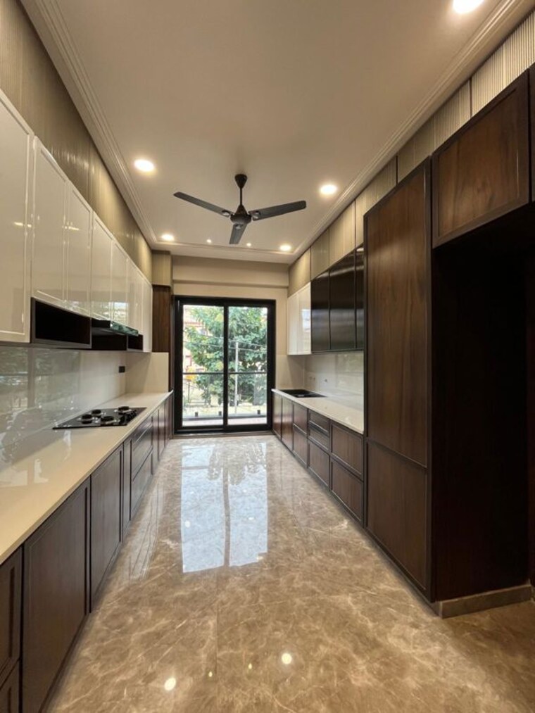 Kitchen, bhavya-corporate-towers 6+ Bedroom 3200 Sq.Ft. Villa In Vibhuti Khand Lucknow 10238383