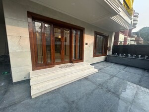 Parking in 6+ BHK Villa at Bhavya Corporate Towers, Vibhuti Khand – for Sale