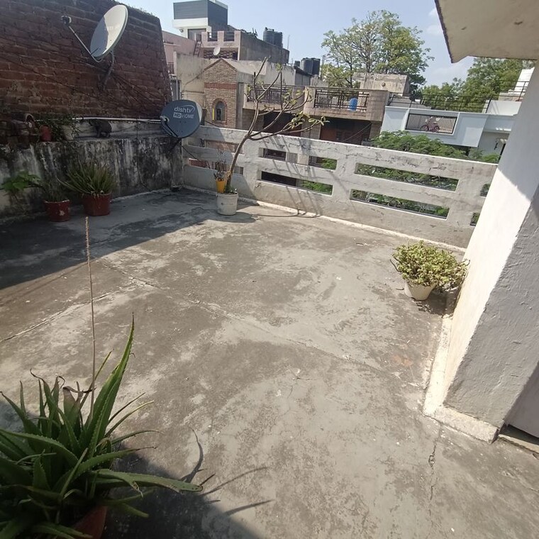 Balcony, kalkaji 1 Bedroom 500 Sq.Ft. Builder Floor In Kalkaji Delhi 10238400