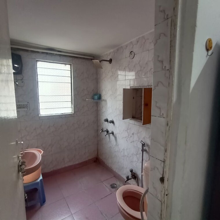 Bathroom, kalkaji 1 Bedroom 500 Sq.Ft. Builder Floor In Kalkaji Delhi 10238400