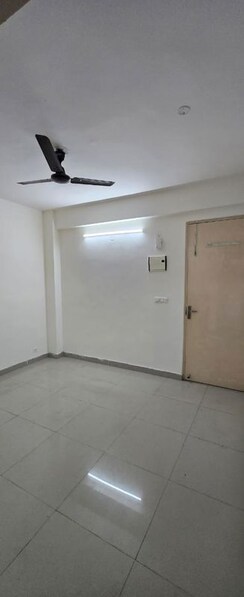 1 BHK Apartment For Rent in Breez Global Heights