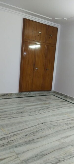 Room in 4 BHK Builder Floor at B Block Shastri Nagar – for Rent