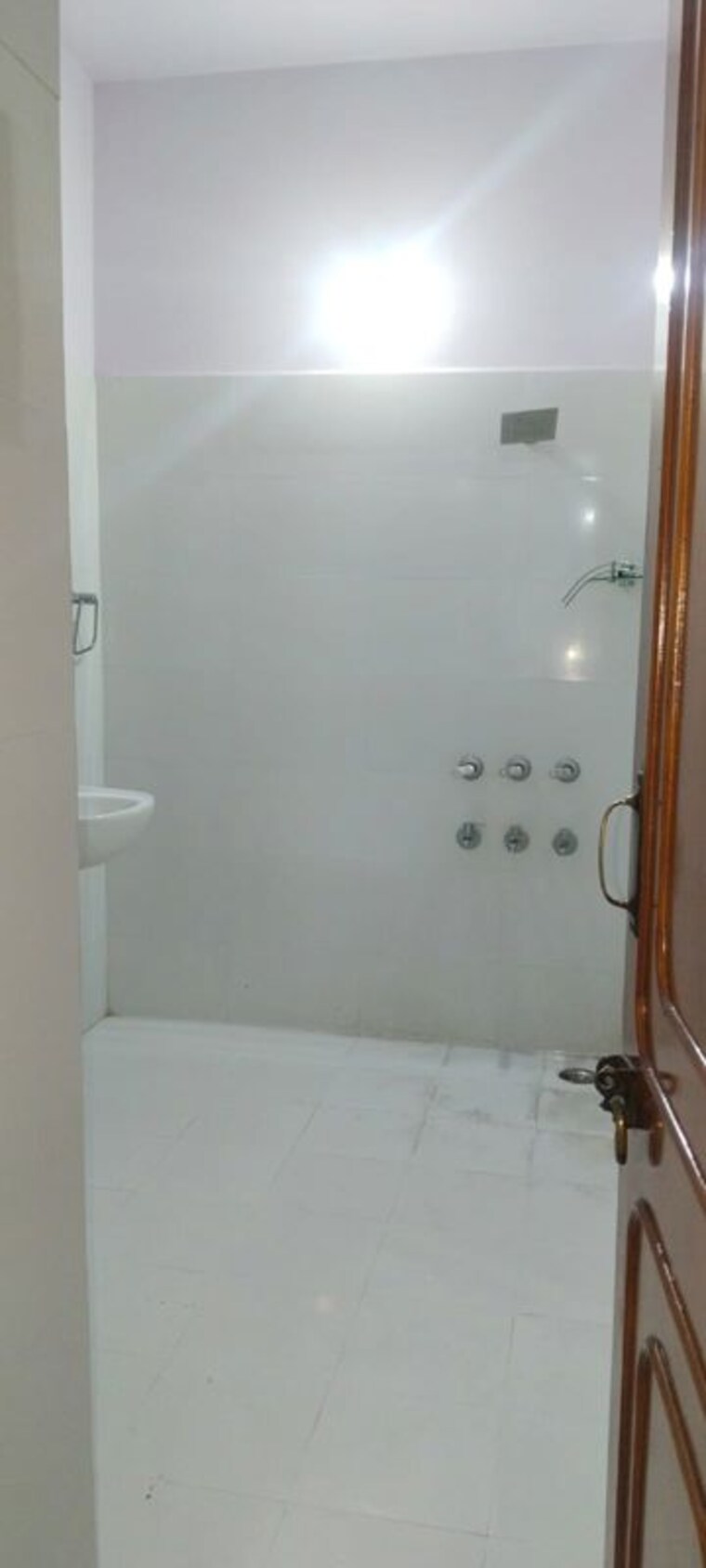 Bathroom, b block shastri nagar 4 Bedroom 3500 Sq.Ft. Builder Floor In B Block Shastri Nagar Ghaziabad 10238403