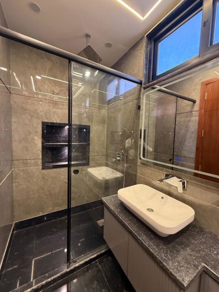 Bathroom, kalkaji 3 Bedroom 1800 Sq.Ft. Builder Floor In Kalkaji Delhi 10238432