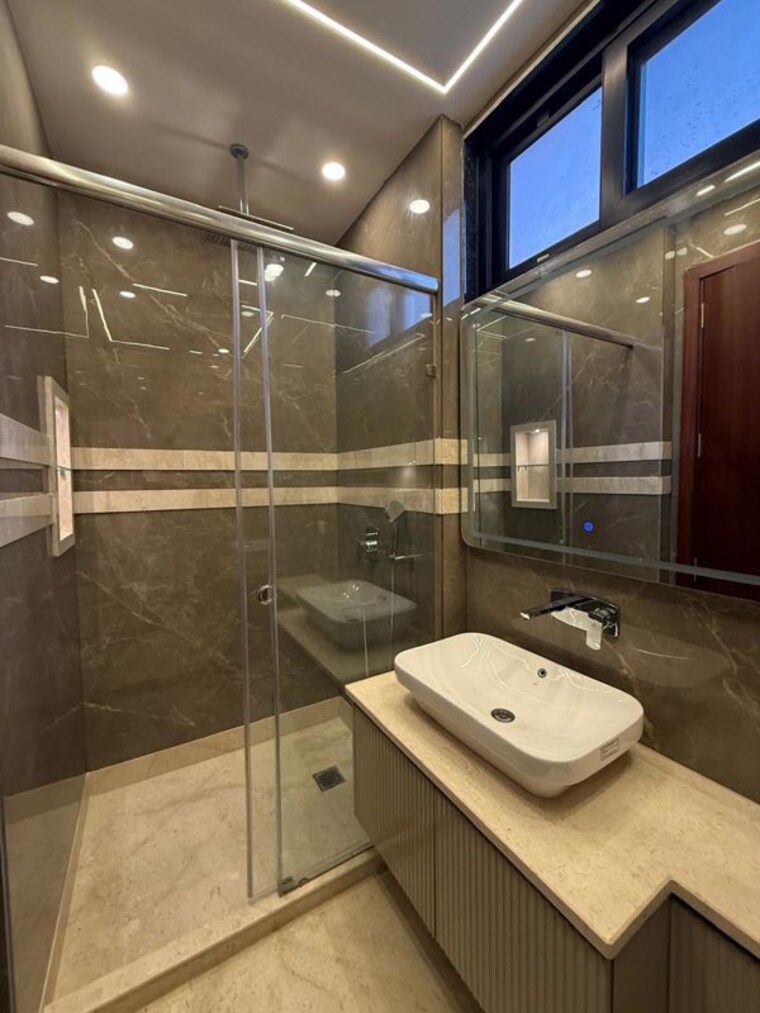 Bathroom, kalkaji 3 Bedroom 1800 Sq.Ft. Builder Floor In Kalkaji Delhi 10238432
