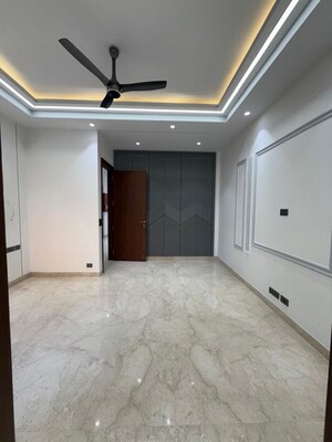 3 BHK Builder Floor For Sale in Kalkaji