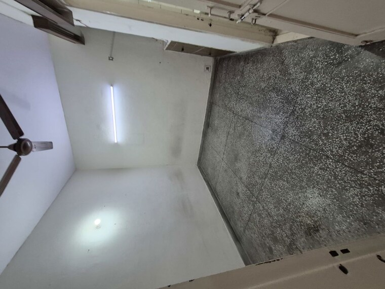 Room, mayur vihar 1.5 Bedroom 680 Sq.Ft. Apartment In Mayur Vihar Delhi 10238429