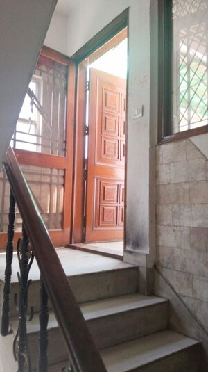 Balcony in 3 BHK Builder Floor at South Extension ii – for Rent