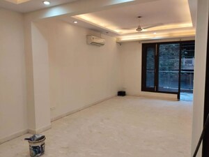 Room in 3 BHK Builder Floor at Greater Kailash I – for Rent