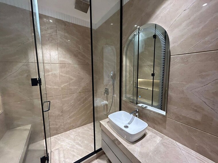 Bathroom, safdarjung enclave 4 Bedroom 4509 Sq.Ft. Builder Floor In Safdarjung Enclave Delhi 10238442