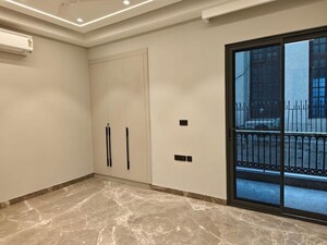 Room in 4 BHK Builder Floor at Sukhdev Vihar – for Sale