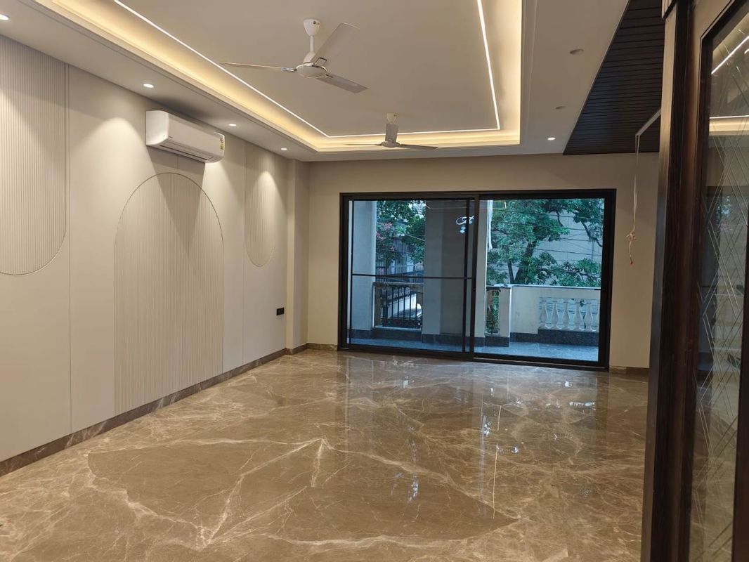 4 BHK + Servant Room Builder Floor For Sale in Sukhdev Vihar