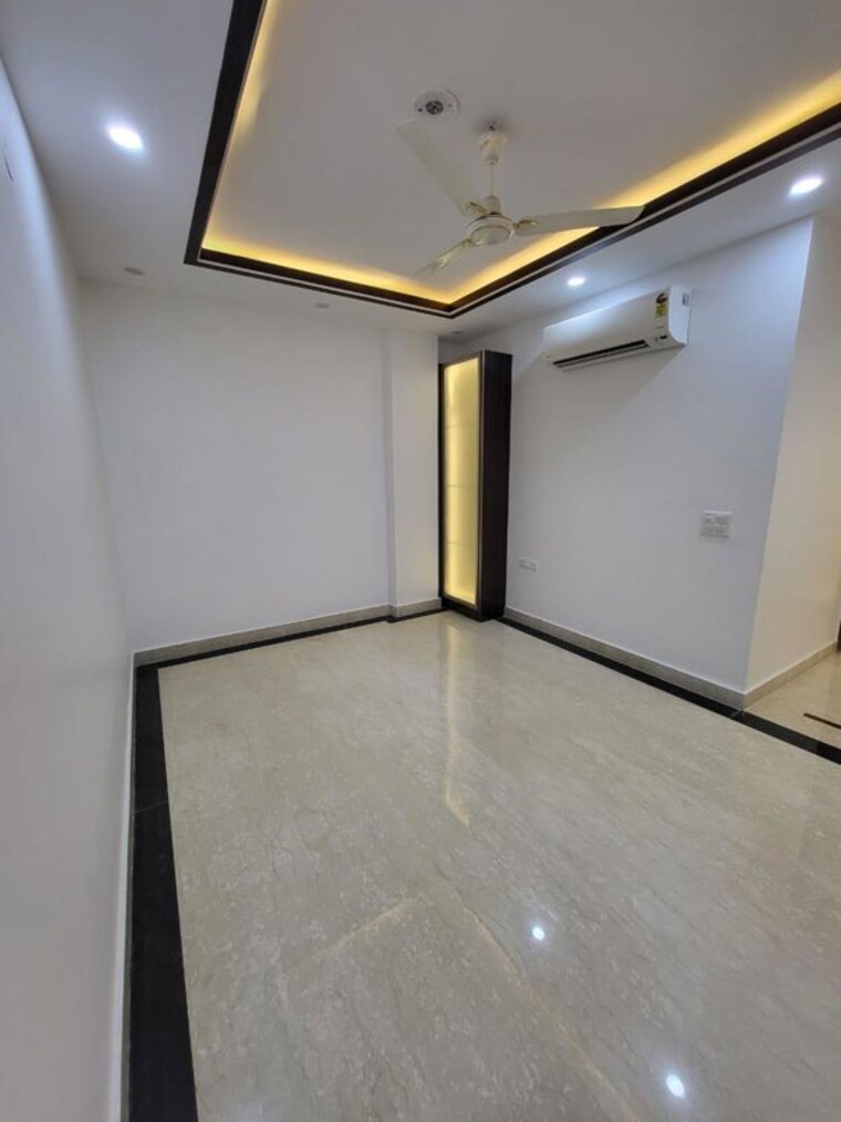 Room, kalkaji 2 Bedroom 1000 Sq.Ft. Builder Floor In Kalkaji Delhi 10238455