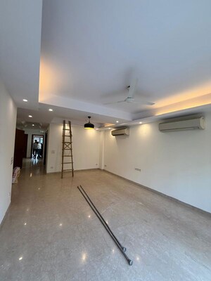 Living Room in 3 BHK Builder Floor at South Extension ii – for Rent
