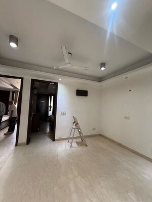 Room in 3 BHK Builder Floor at Greater Kailash I – for Rent