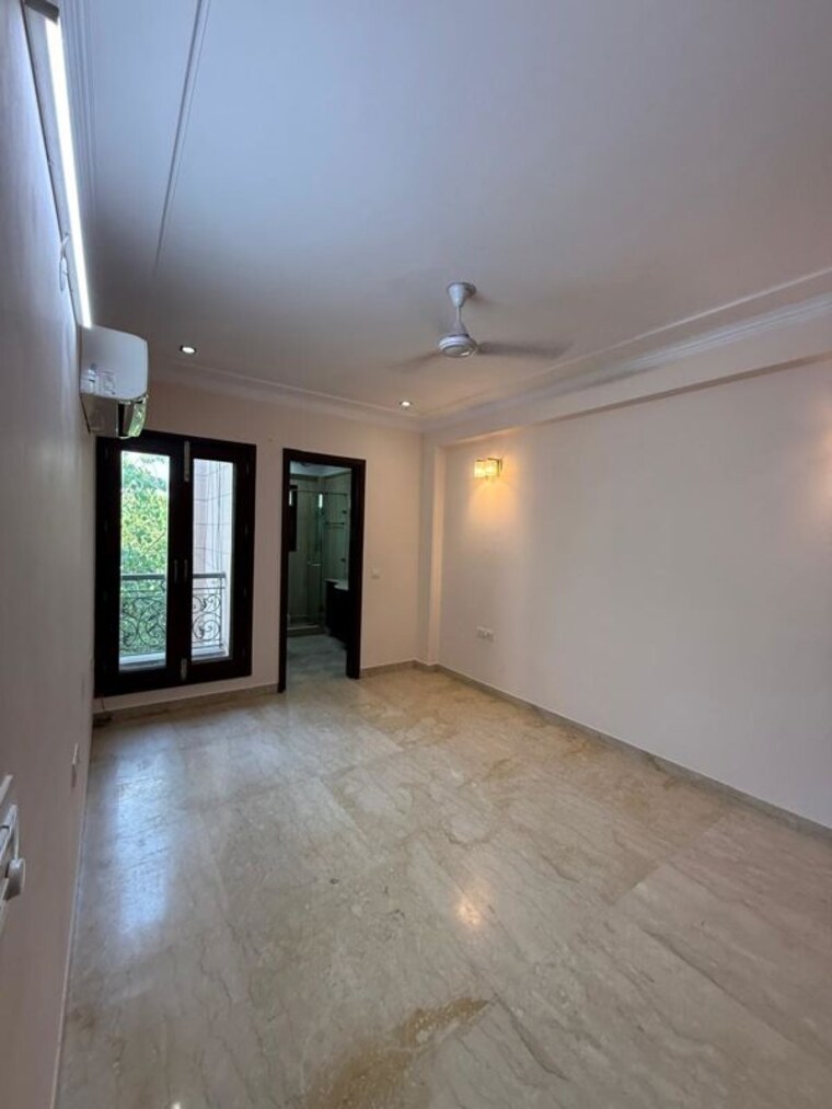 Room, nehru enclave 3 Bedroom 1800 Sq.Ft. Builder Floor In Nehru Enclave Delhi 10238464