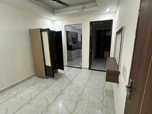 Building Lobby in 2 BHK Builder Floor at Sector 52 – for Rent