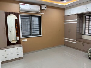 Room in 3 BHK Apartment at Jains Carlton Creek, Manikonda – for Rent