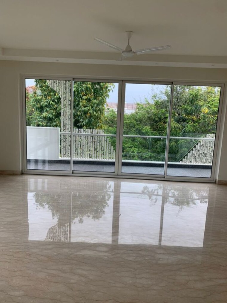 Room, safdarjung enclave 4 Bedroom 4630 Sq.Ft. Builder Floor In Safdarjung Enclave Delhi 10238498