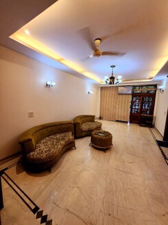 6+ BHK + Servant Room Villa For Rent in Vasant Vihar