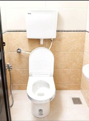 Furnished Amenities in 2.5 BHK Apartment at Sarsole – for Rent