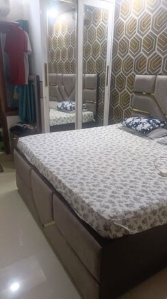 2 BHK + Pooja Room Builder Floor For Rent in Govindpuri