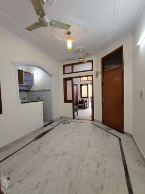 2 BHK Builder Floor For Rent in Govindpuri
