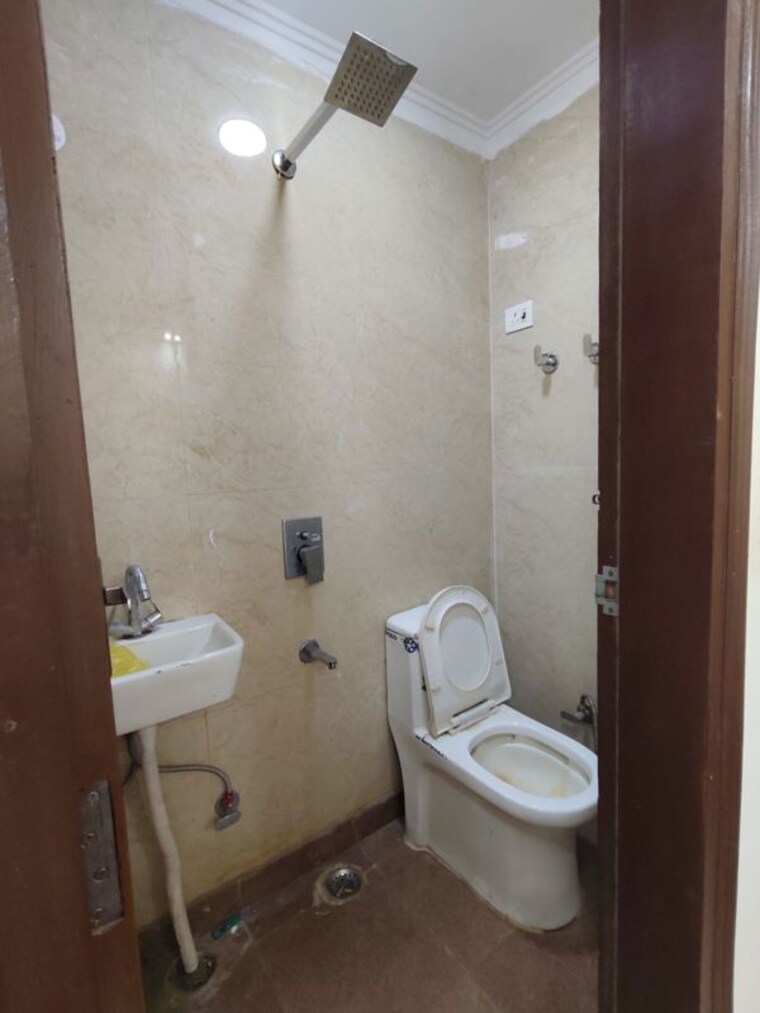 Bathroom, govindpuri 2 Bedroom 545 Sq.Ft. Builder Floor In Govindpuri Delhi 10238575