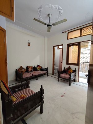 2 BHK Builder Floor For Rent in Govindpuri