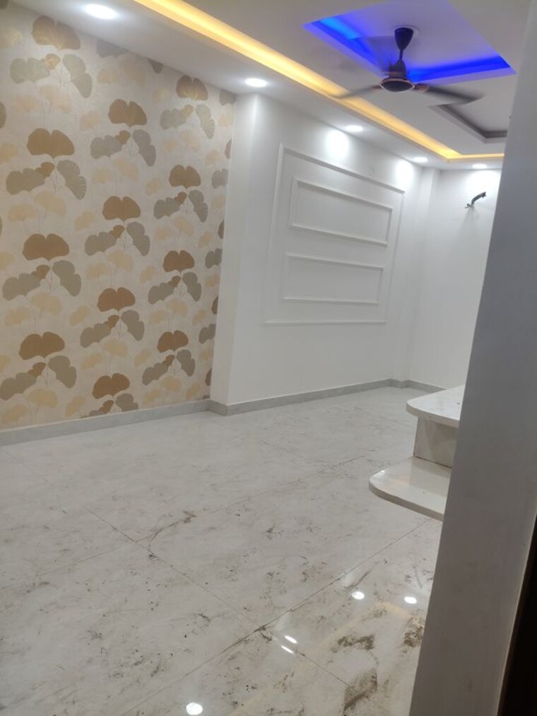 Bathroom, govindpuri 3 Bedroom 906 Sq.Ft. Builder Floor In Govindpuri Delhi 10238580