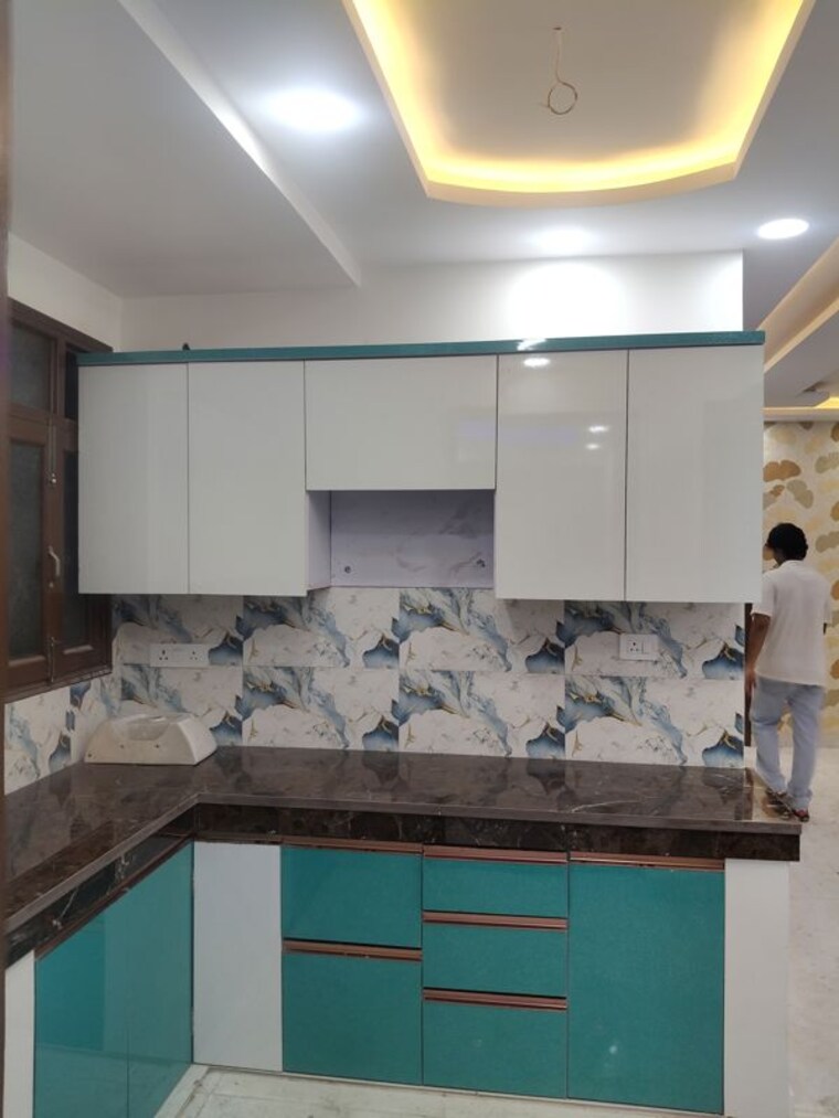 Kitchen, govindpuri 3 Bedroom 906 Sq.Ft. Builder Floor In Govindpuri Delhi 10238580