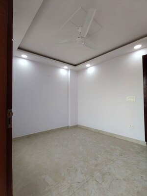 3 BHK Builder Floor For Rent in Govindpuri