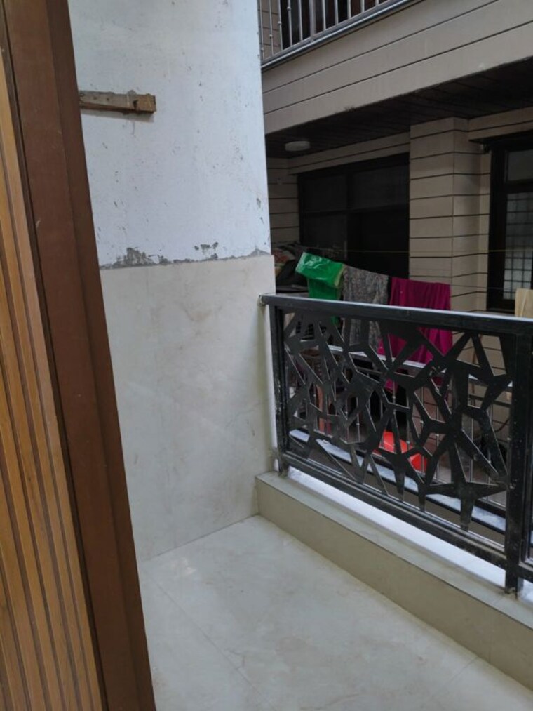 Balcony, govindpuri 2 Bedroom 556 Sq.Ft. Builder Floor In Govindpuri Delhi 10238601