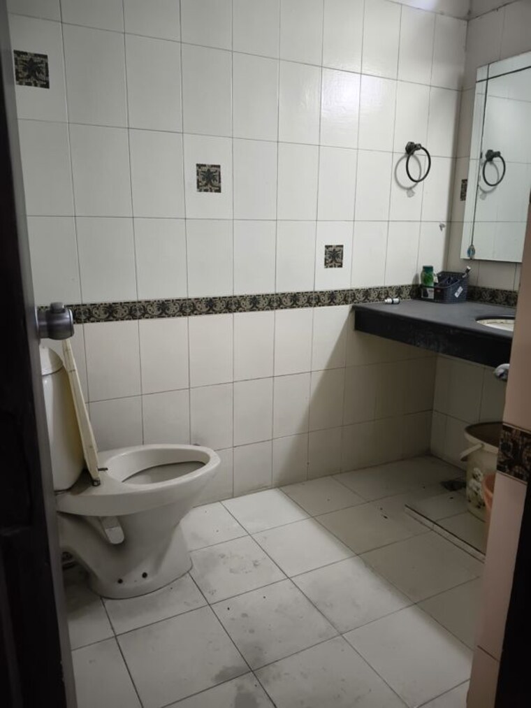 Bathroom, ip extension 2 Bedroom 1050 Sq.Ft. Apartment In Ip Extension Delhi 10238603